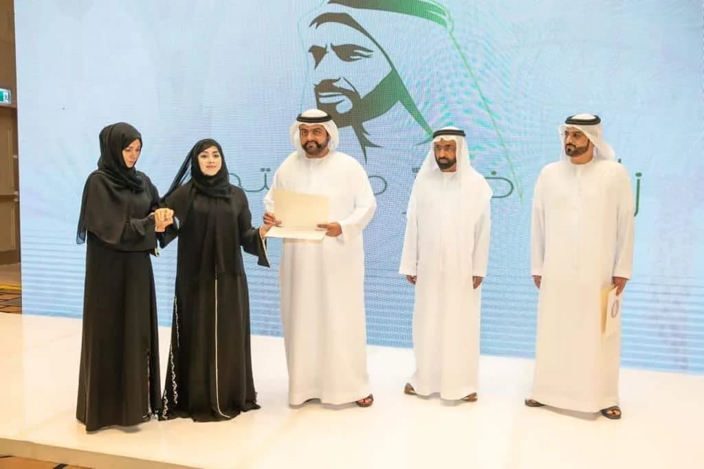 محمد الشرقي يشهد فعاليات يوم زايد للعمل الإنساني ويكرّم الأيتام المتميزين ب “خيرية الفجيرة”