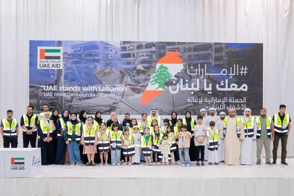 بمشاركة أكثر من 1000 متطوع.. حملة “الإمارات معك يا لبنان” تجمع 100 طن من المواد الإغاثية في الفجيرة